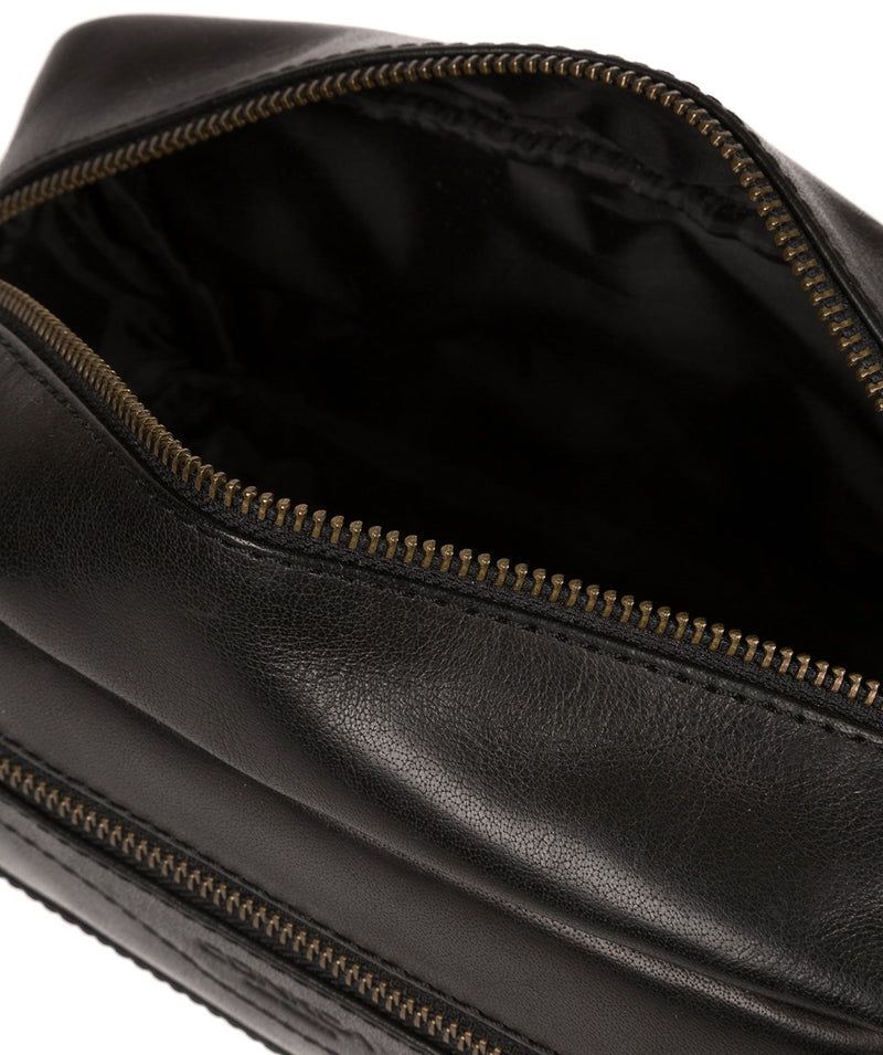 'Careca' Black Leather Washbag image 4