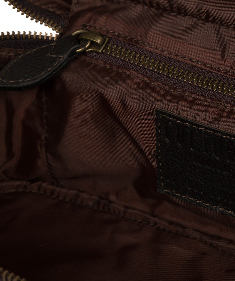 'Boom' Brown Leather Washbag image 7