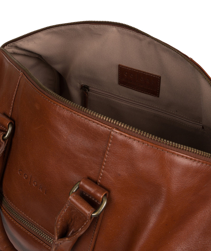 'Lucca' Italian-Inspired Umber Brown Leather Holdall image 4