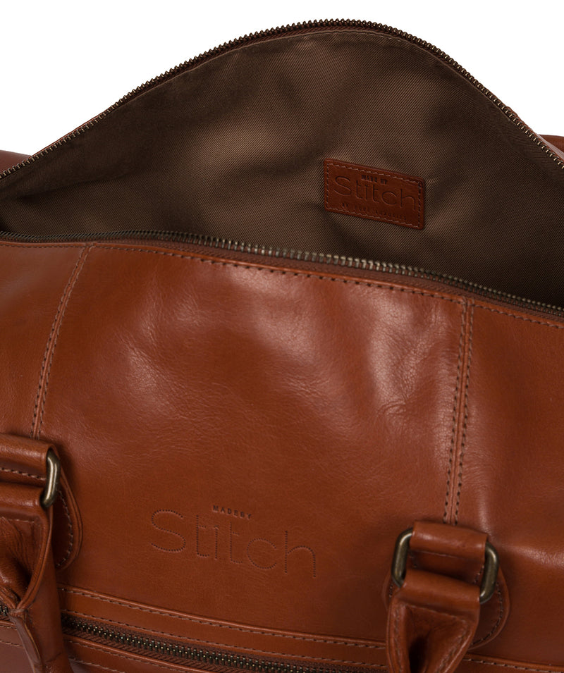 'Aviator' Conker Brown Leather Holdall image 4