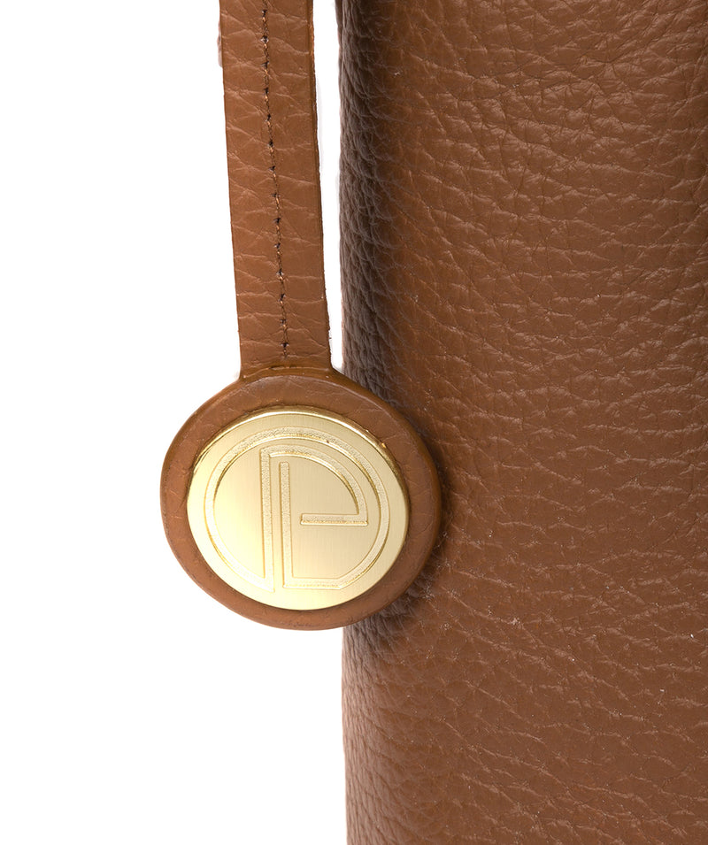 'Betsy' Dark Tan Leather Shoulder Bag image 6