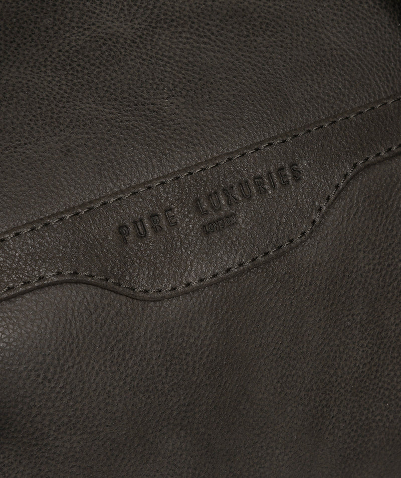 'Blanc' Ash Black Leather Holdall image 6