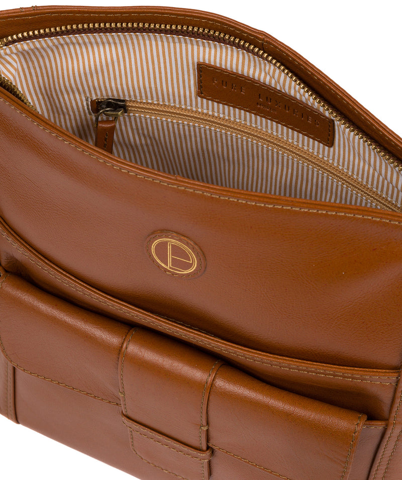 'Hanwell' Vintage Dark Tan Leather Shoulder Bag image 4