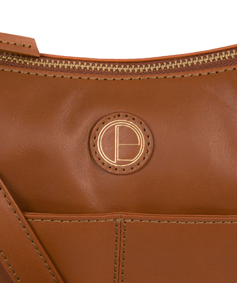 'Farlow' Vintage Dark Tan Leather Shoulder Bag image 6