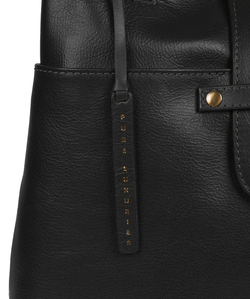 'Bickley' Vintage Black Leather Handbag image 6