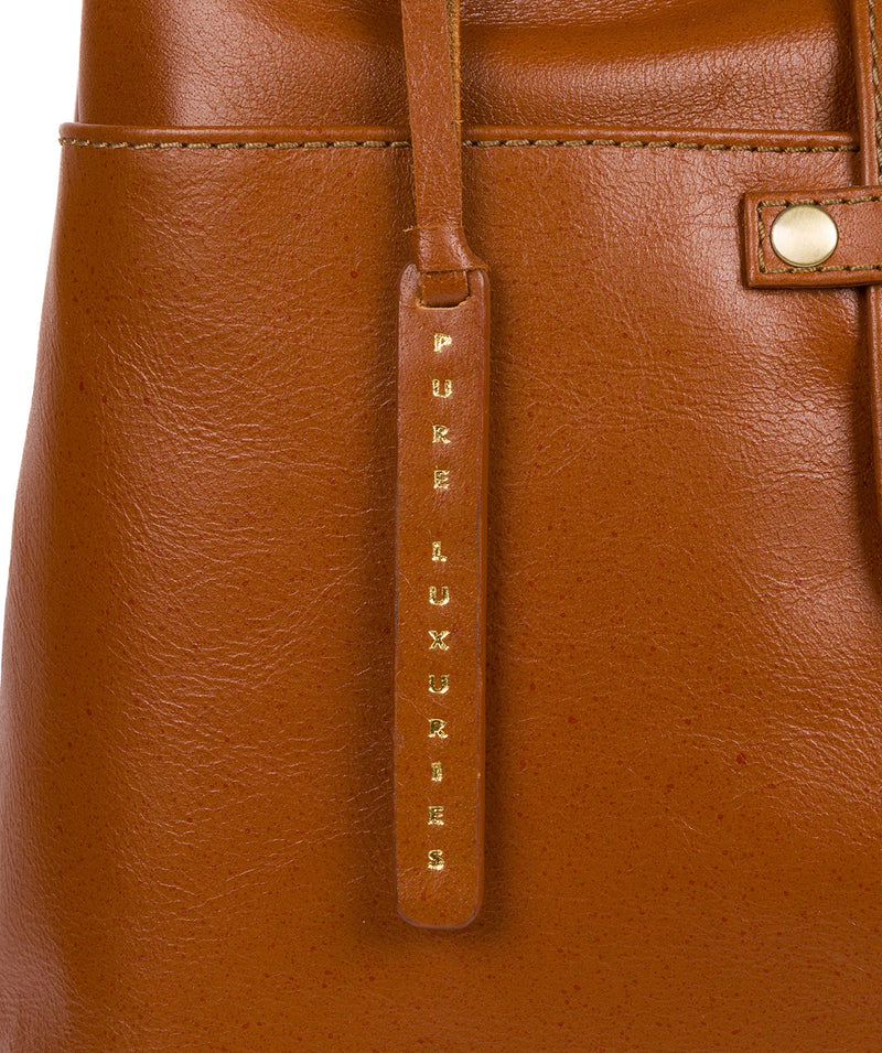 'Bickley' Vintage Dark Tan Leather Handbag image 6
