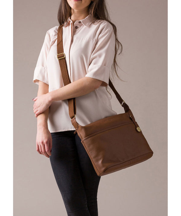 'Helmsley' Tan & Gold Leather Shoulder Bag